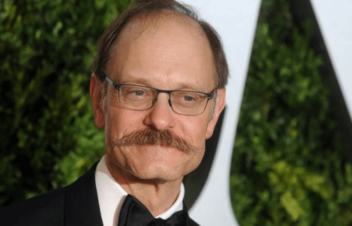 David Hyde Pierce Net Worth